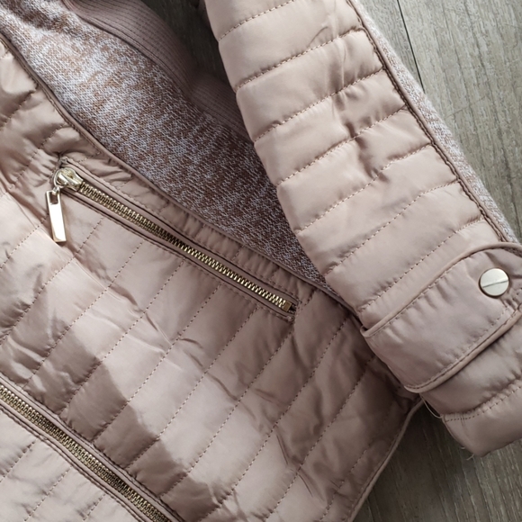 Nude quilted Jacket with gold accents - Picture 3 of 6